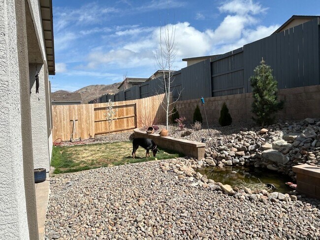 Building Photo - Luxury 55+ Executive Home- Fully Furnished