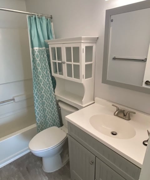Master Bath - 247 W Union St