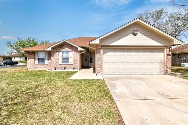 Primary Photo - 4201 Bluestem Ln