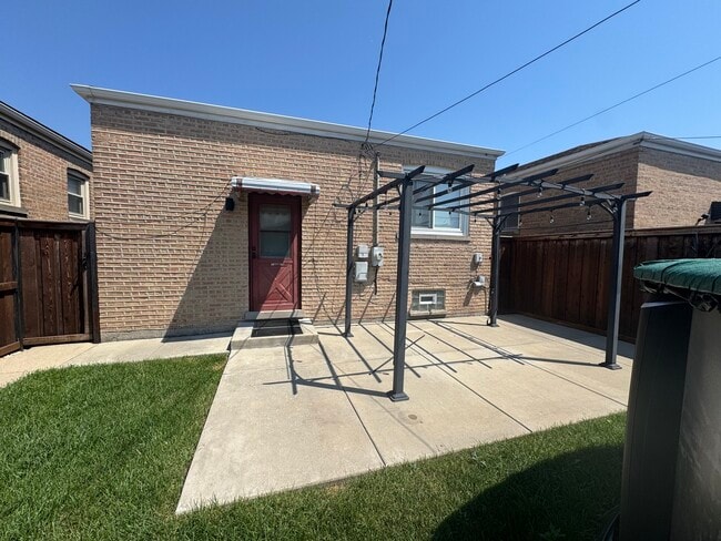 Building Photo - 6525 W 63rd Pl
