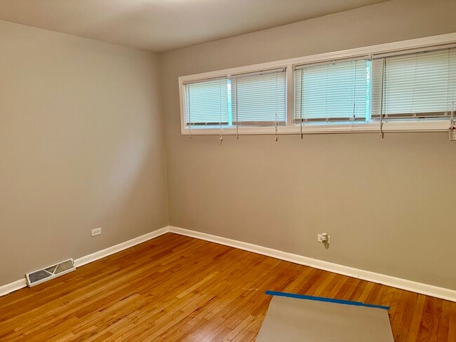 Building Photo - 2652 Woodworth Pl