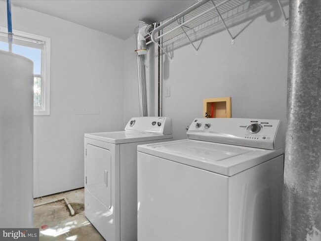Building Photo - 40 Carriage House Cir