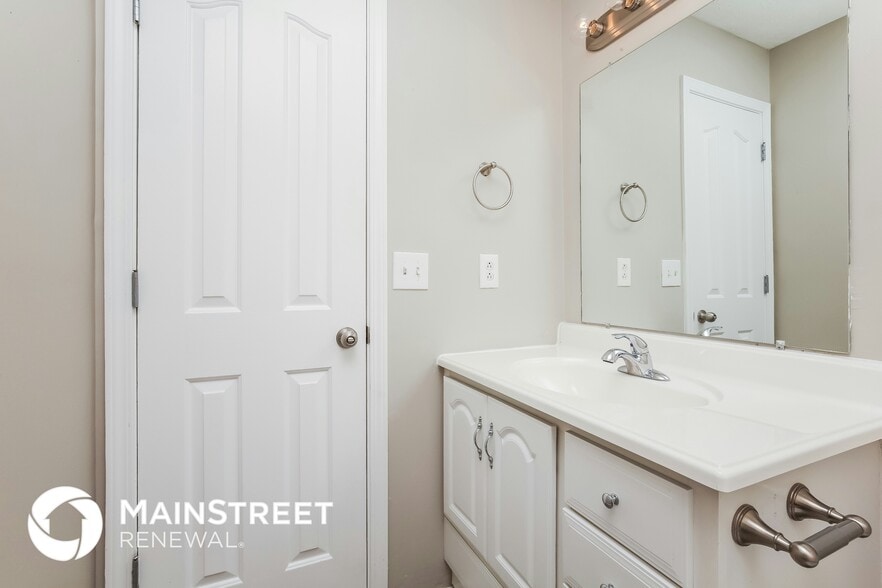 Building Photo - 1505 Carrick Dr