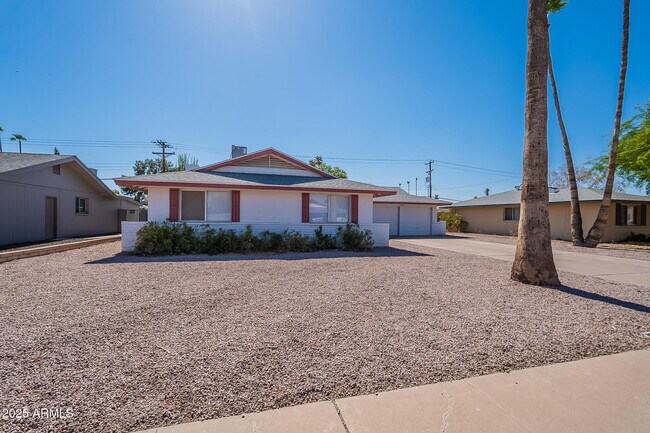 Primary Photo - 2808 S Terrace Rd