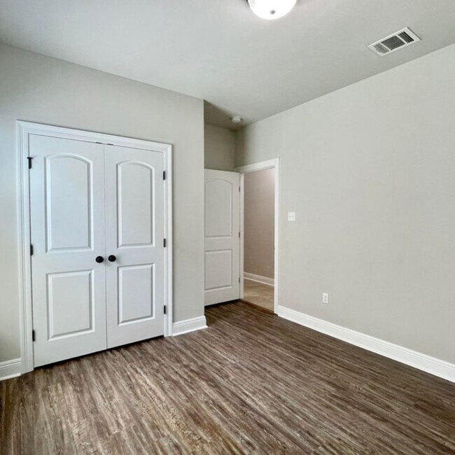 Building Photo - 103 Sapphire Springs Rd