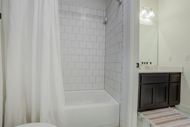 Building Photo - 4808 Globe Mallow Dr