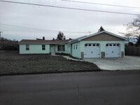 Building Photo - 2347 Cannon Ave