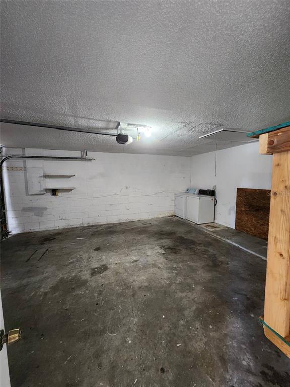Building Photo - 607 Koala Ct