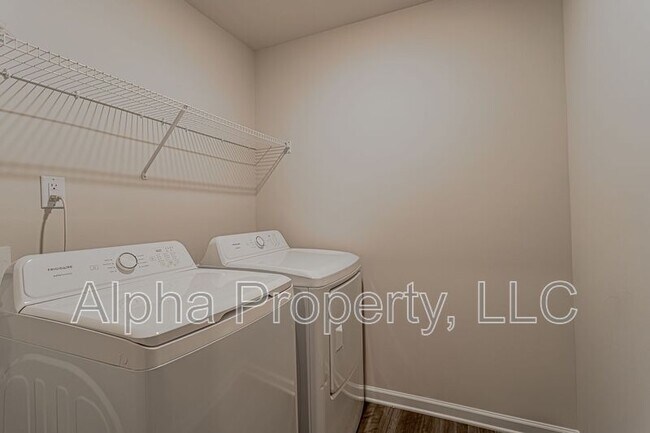 Building Photo - 215 Eagle Watch Wy