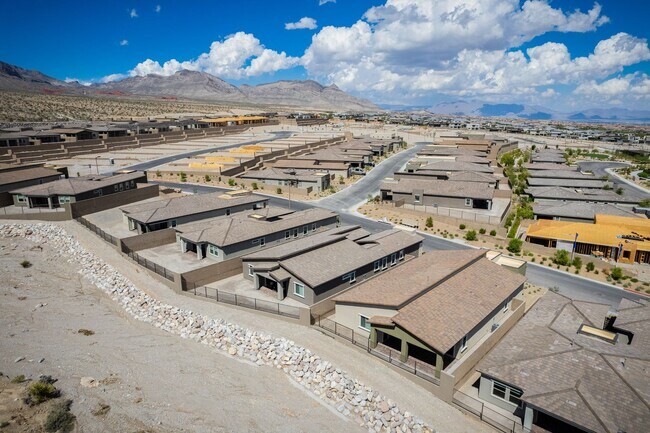 Building Photo - Single story in the exclusive master planned community of Heritage in Stonebridge!