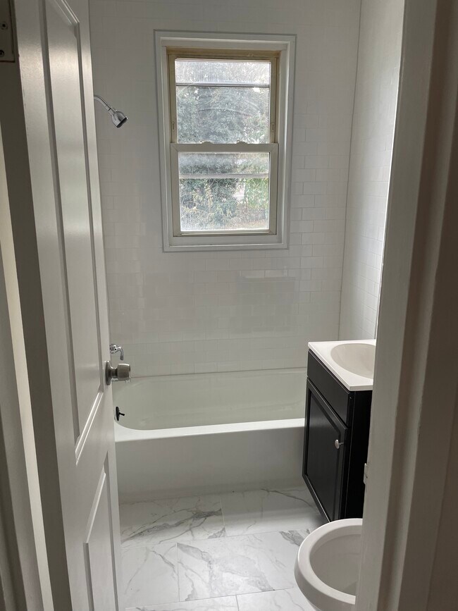 Building Photo - 4809 Meade St NE