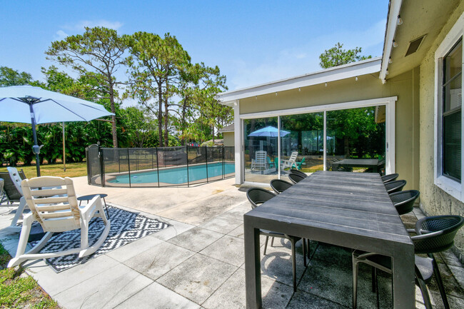 Building Photo - 15739 75th Way N