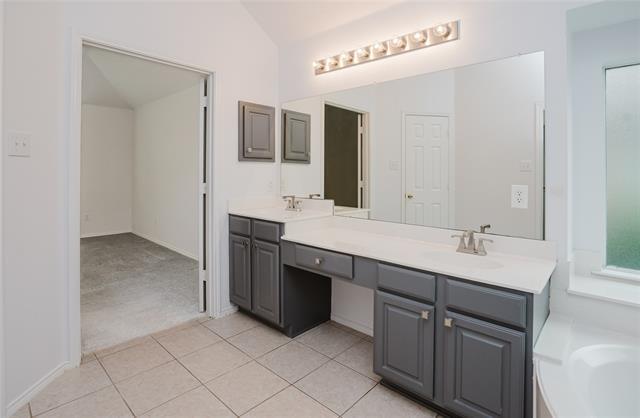 Building Photo - 1418 Heather Brook Dr