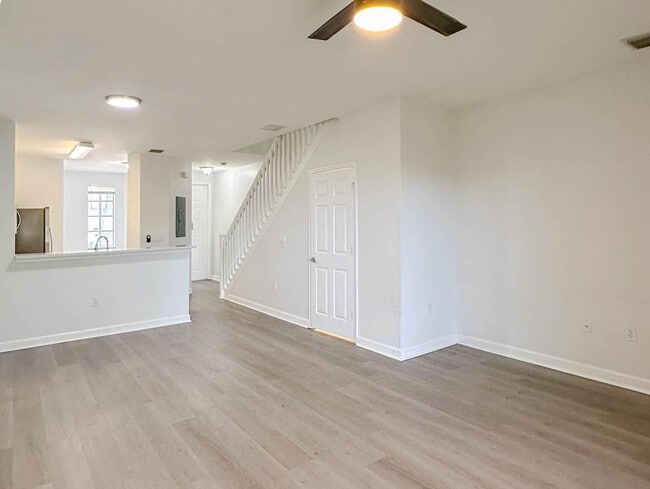 Building Photo - 4140 Napoli Lake Dr