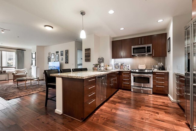 Building Photo - Luxury Condo at Park Terrace