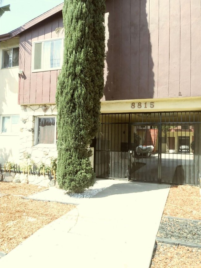 Building Photo - 8815 Van Nuys Blvd