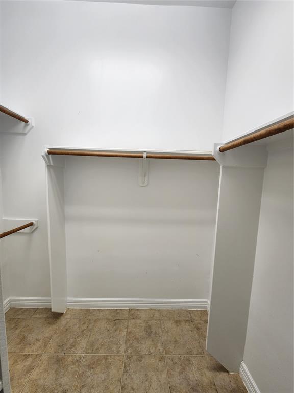 Building Photo - 8440 Majestic Lake Ct