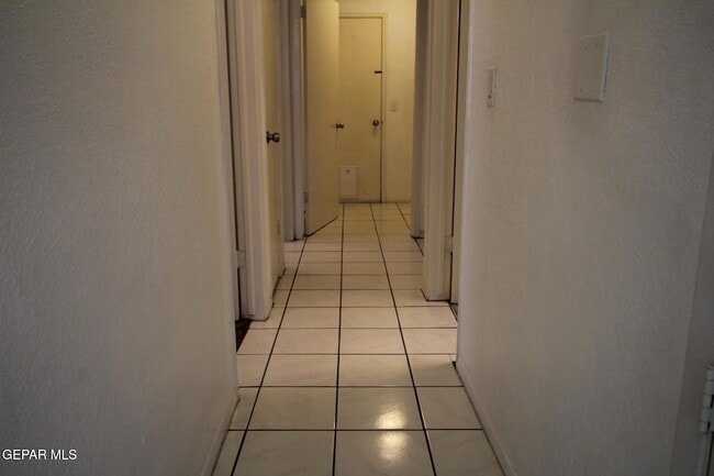 Building Photo - 9604 Gaza Dr