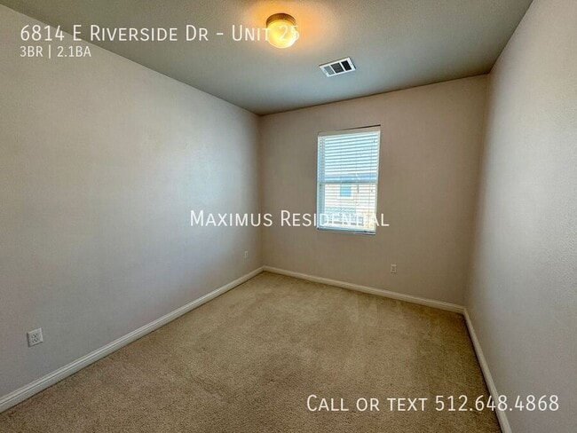 Building Photo - 6814 E Riverside Dr