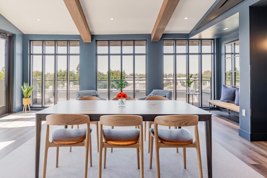 Building Photo - 85 Cleaveland Rd