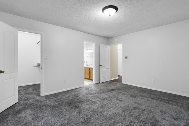 Building Photo - 1824 Caracara Dr