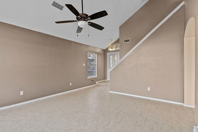 Building Photo - 2313 Garrett Dr