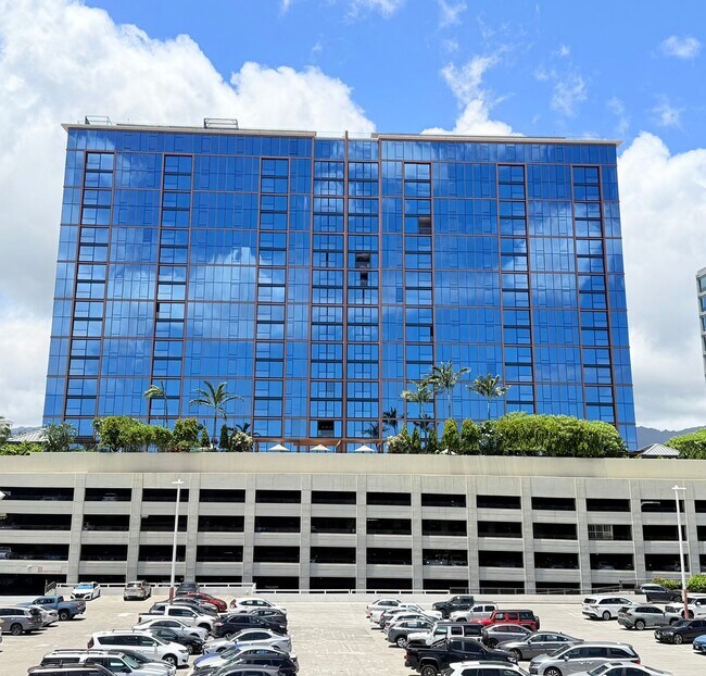 Building Photo - PARTIALLY FURNISHED, 3 BEDROOM, 3 BATHROOM, 2 PARKING (ONE ALA MOANA)
