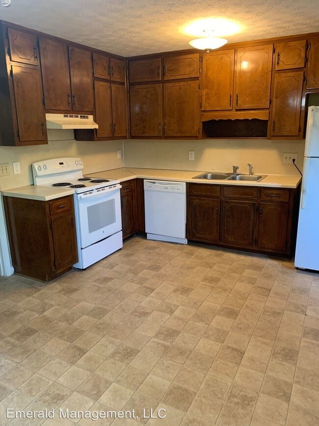 Building Photo - 406-408 Charleston Ln