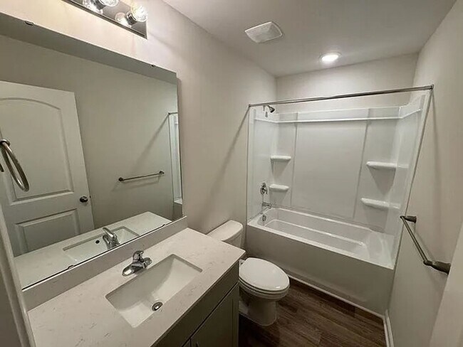 Building Photo - Modern Four Bedroom Home