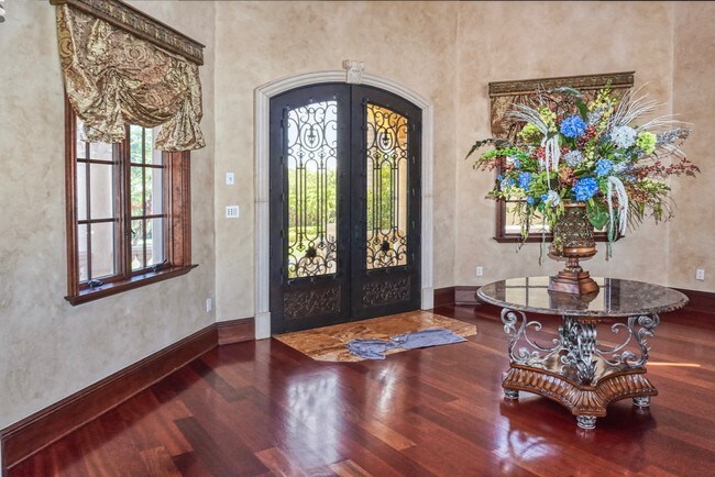 Building Photo - 1363 Oceanview Dr