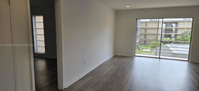 Building Photo - 4848 NW 24th Ct