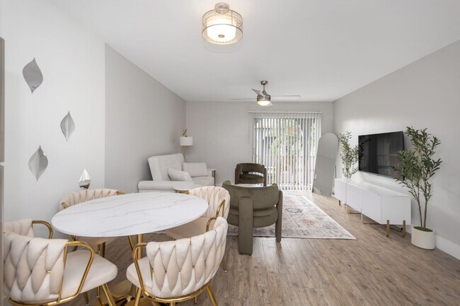 Building Photo - 4403 W Cleveland St