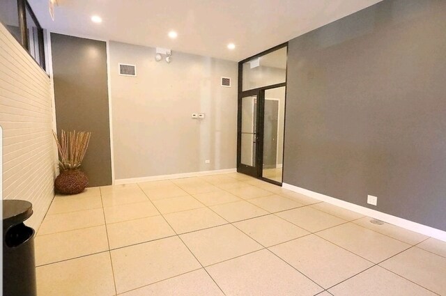 Building Photo - 345 E Eastgate Pl