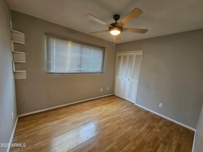 Building Photo - 4521 S Forest Ave