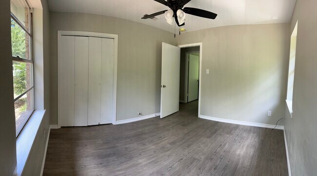 Bedroom 2 - 100 Shady Oaks Dr