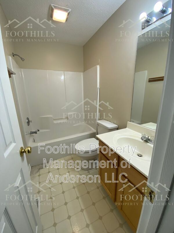 Building Photo - 101 Heatherbrook Ct