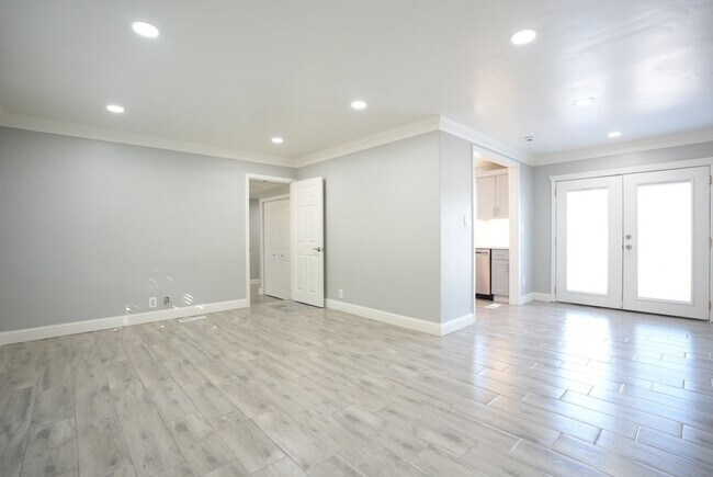 Building Photo - Charming Three Bedroom Westwood Napa Home