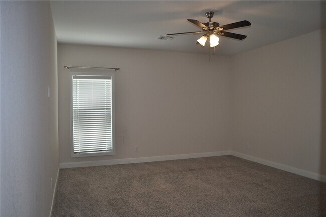 Building Photo - 2502 Majestic Oaks Ct