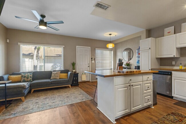 Building Photo - 91-1059-1059 Kaimalie St