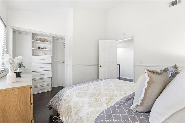 Building Photo - 334 S Walnut Ave