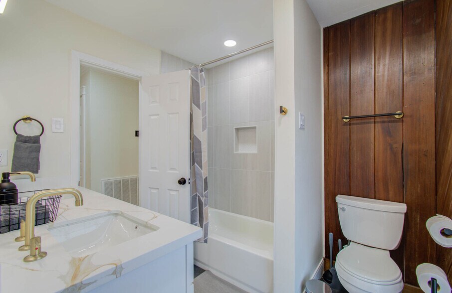 Building Photo - 9306 Bassoon Dr