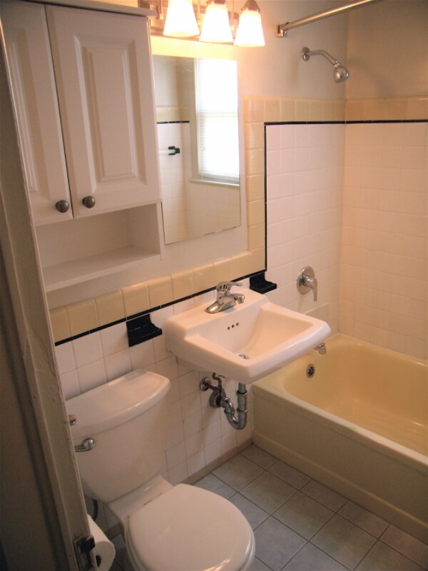 Building Photo - 1520 N Lancaster St