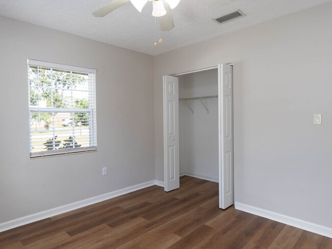 Building Photo - RENT THIS HOME WITH ZERO DEPOSIT MOVE IN: Beautiful Completely Updated 3 Bed / 2 Bath Home in Sou...