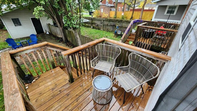 Building Photo - 733 S 18th St