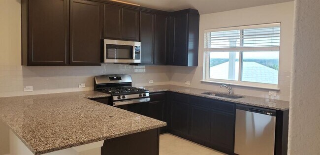 Building Photo - 5612 Respinto Dr
