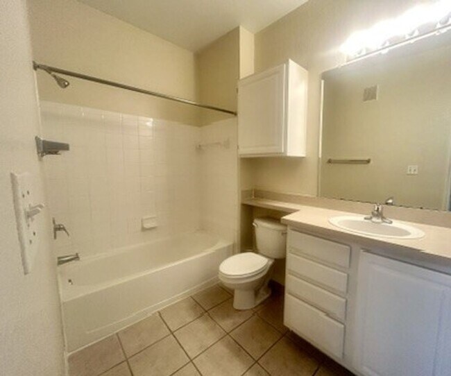 Building Photo - RIVERVIEW: Allegro Palms - Gated Community...