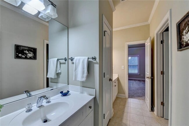 Building Photo - 9848 Talisman Dr