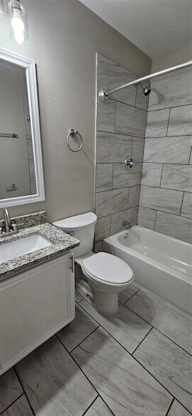 Building Photo - 12718 Hilltop Dr