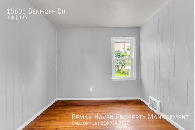 Building Photo - 15605 Benhoff Dr