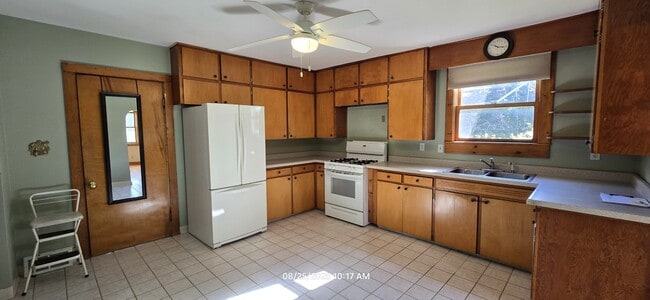 Building Photo - 4729 Carlstrom Rd
